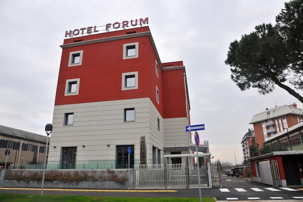 Hotel Forum Baranzate Esterno foto